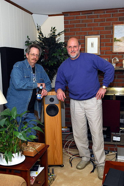 Robin/satfrat with his Odyssey Lorelei speakers....