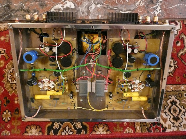 Inside my Art Audio Diavolo (blown Voltage regulator)