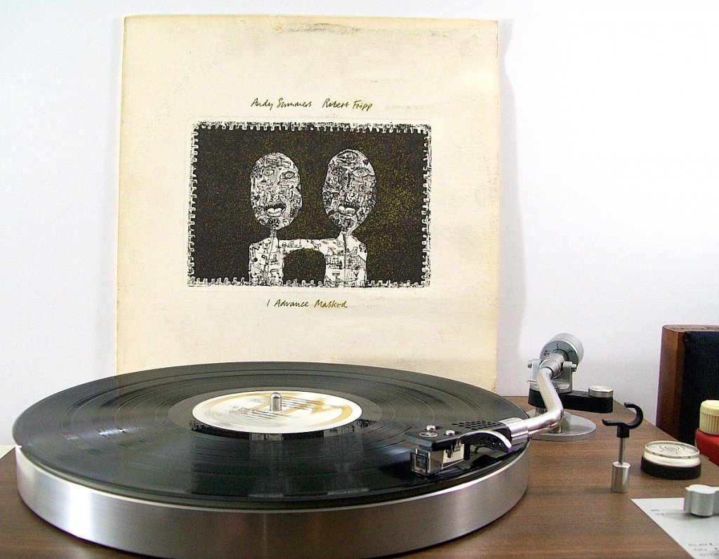 Andy-Summers---Robert-Fripp---I-Advance-Masked 1200