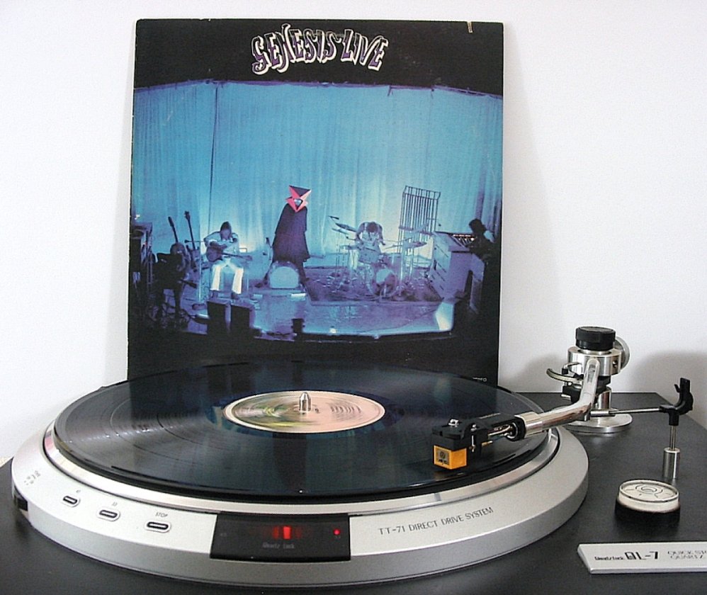 Genesis---Live 1200 Nag edited