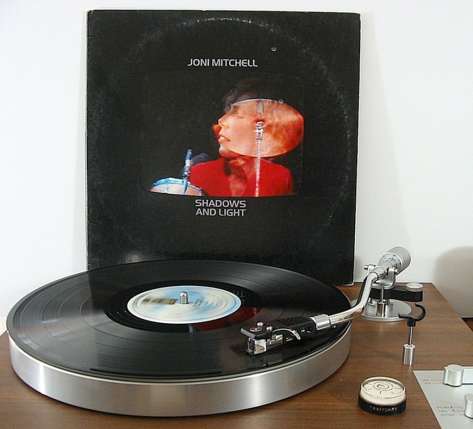 Joni-Mitchell---Shadows-And-Light 1200 edited 2