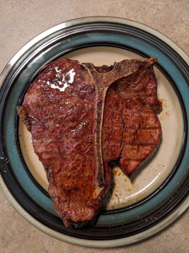 Perfect porterhouse steak on the RecTeq grill for Mother's Day dinner. Yummo.

NB