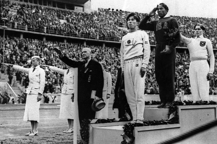 Jesse-Owens-salute-thenypost