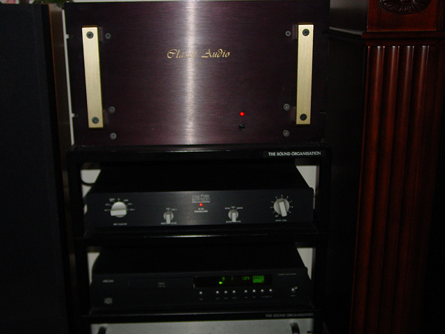 levinson preamp classe power amp arcam cd b&w 804 spk