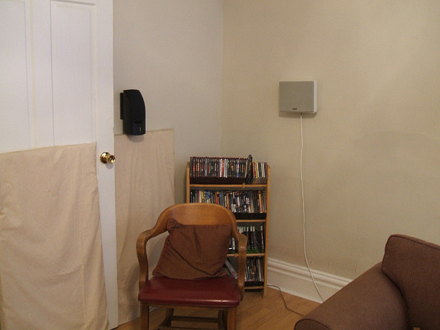 Back (r) Side (r) Surrounds
Home theater