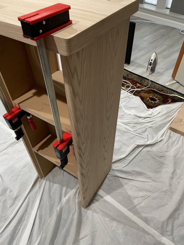 Gluing and clamping tops and bases to the H frame