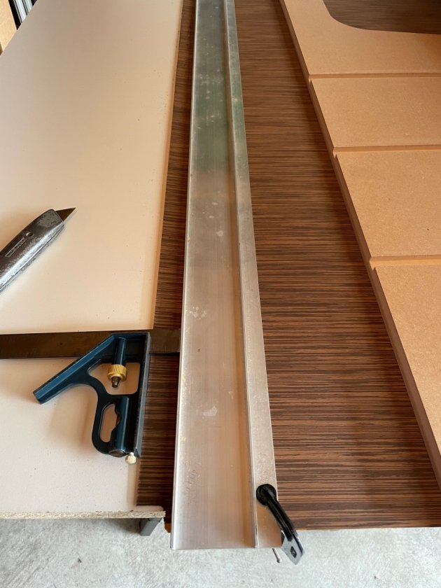 Cutting strips