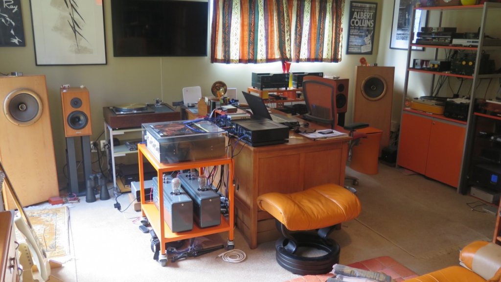An audio clutter