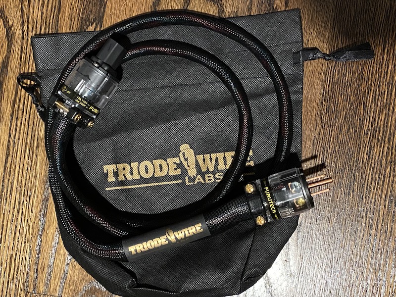 10 Cable and Bag