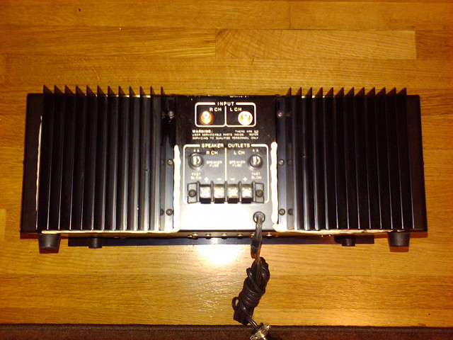 DM200 amplifier