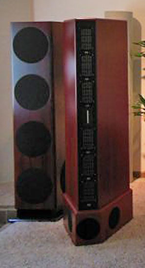 Equal hight speaker towers