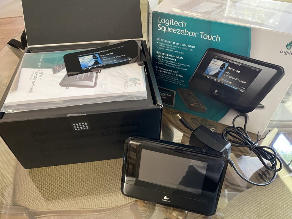 Logitech-Touch---1