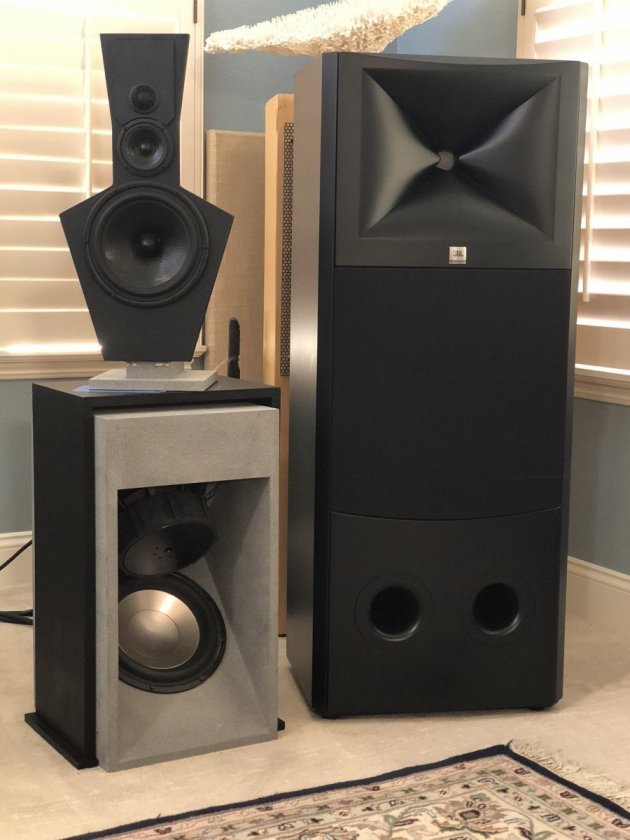 Side by Side: LX521.4 & JBL M2