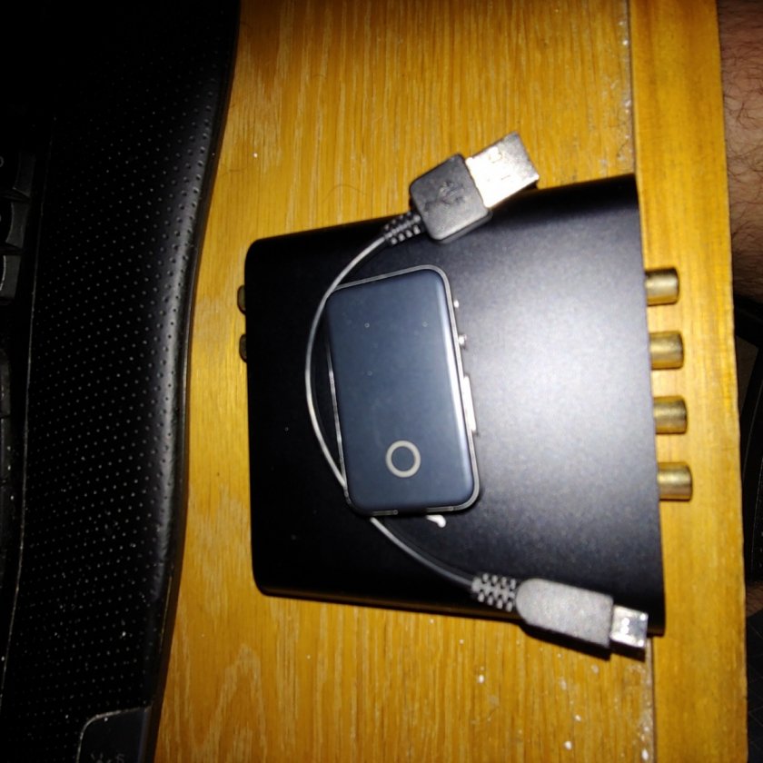 Earstudio ES100 MK2 turns any headphone BT Wireless