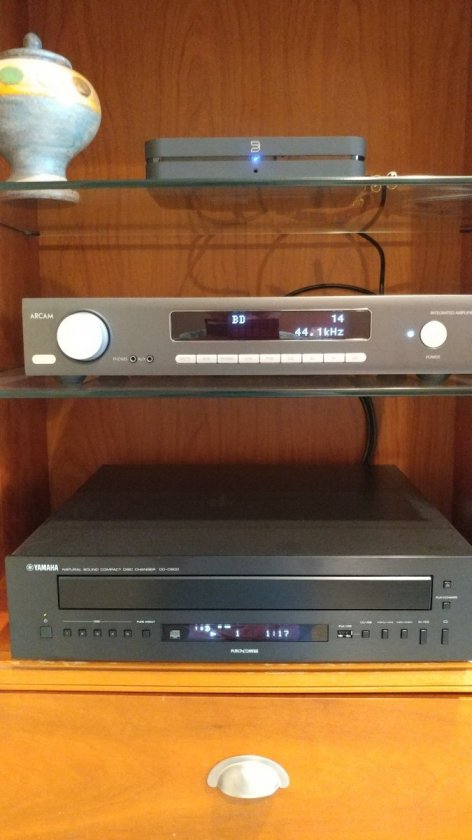 Arcam SA20, Bluesound Node 2i, Yamaha C-600 CD player, B&W CM5's, B&W asw610 subwoofer