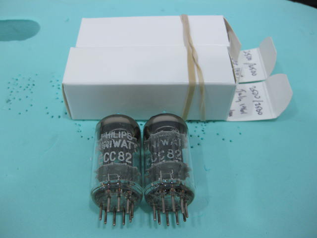 Philips/Amperex Miniwatt ECC 82 /12AU7 1960-1964 Matched pair
