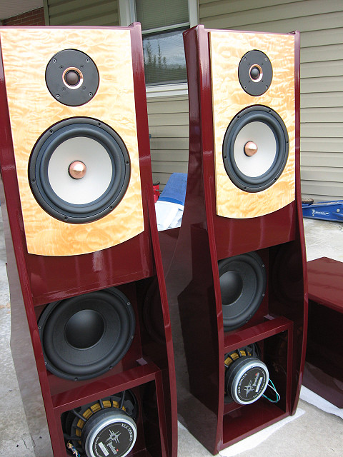 Linkwitz Orions in Maroon finish and Quilted Maple front baffle - closeup.