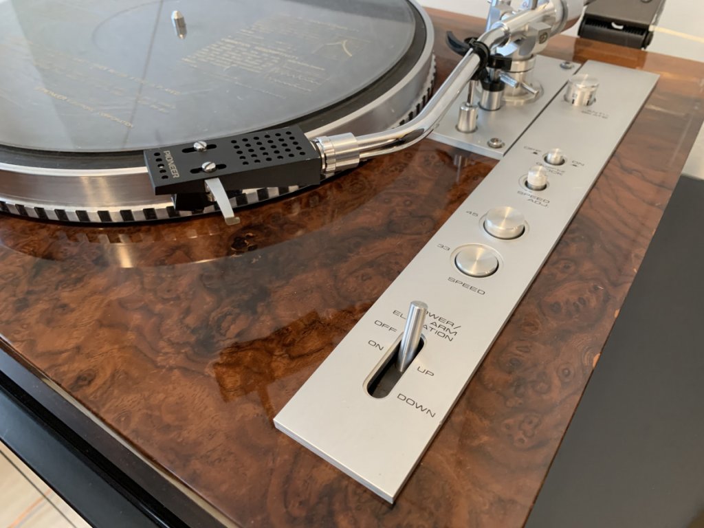 Pioneer PL-550 Controls