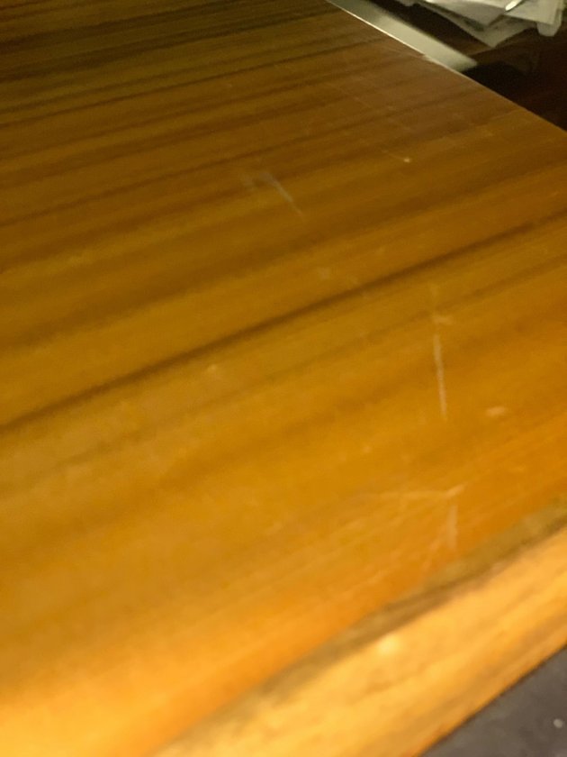 Speaker 1 -top-scratches