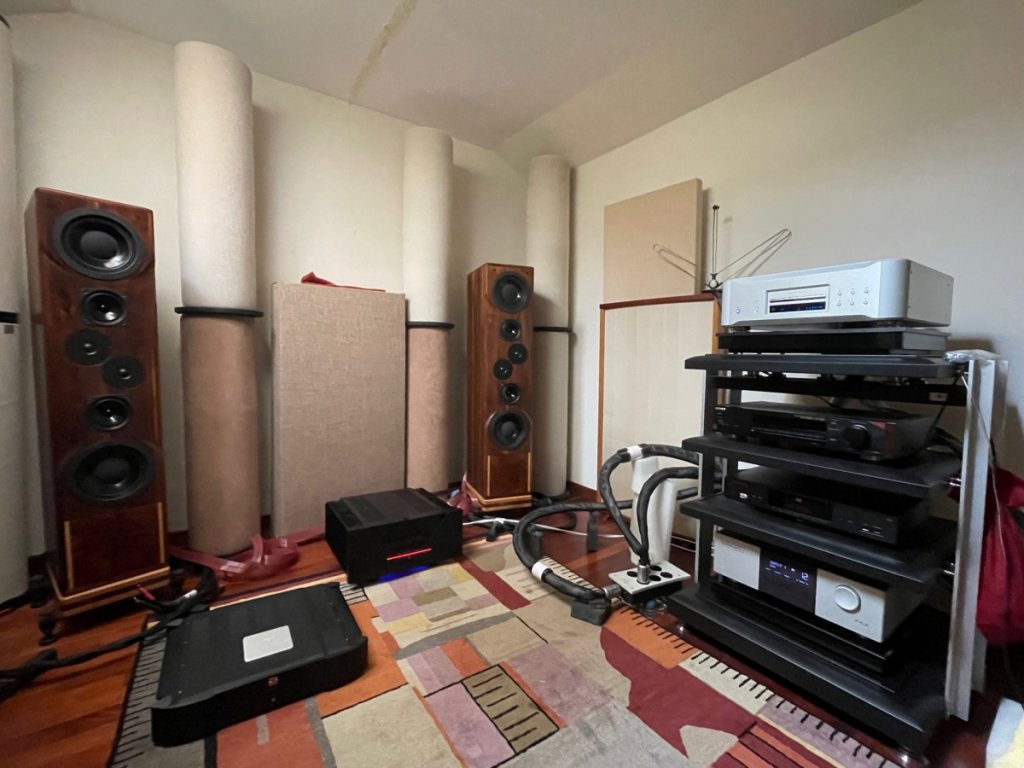 Music Room - Gryphon Essence