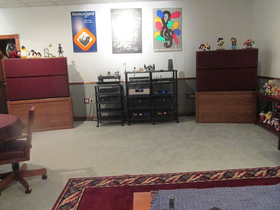 MAIN-LISTENING-ROOM-SYSTEM-WITH-THE-BLUESOND-NODE-2i--ADDED