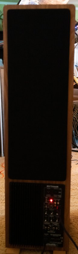 3x 8-servo-sub-w-amp-rear-w-grill