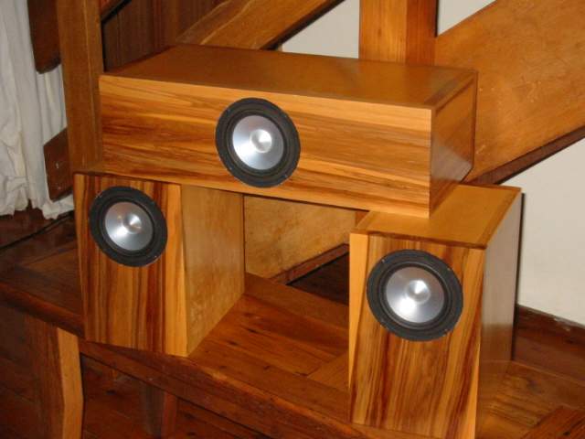 Jordan JX92 home theater speakers. Simple sealed boxes of around 7 liters.