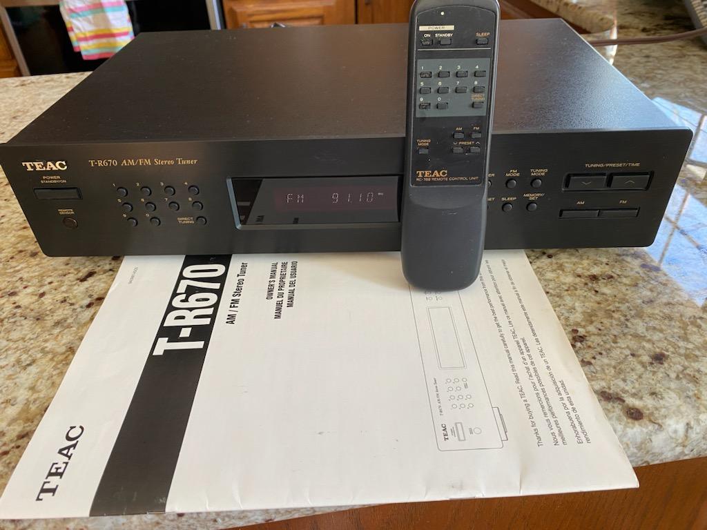 Teac-T-R 670-AM-FM-Tuner-with-Remote-and-Manual