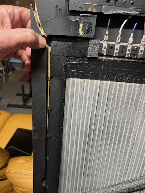 crack-L-speaker