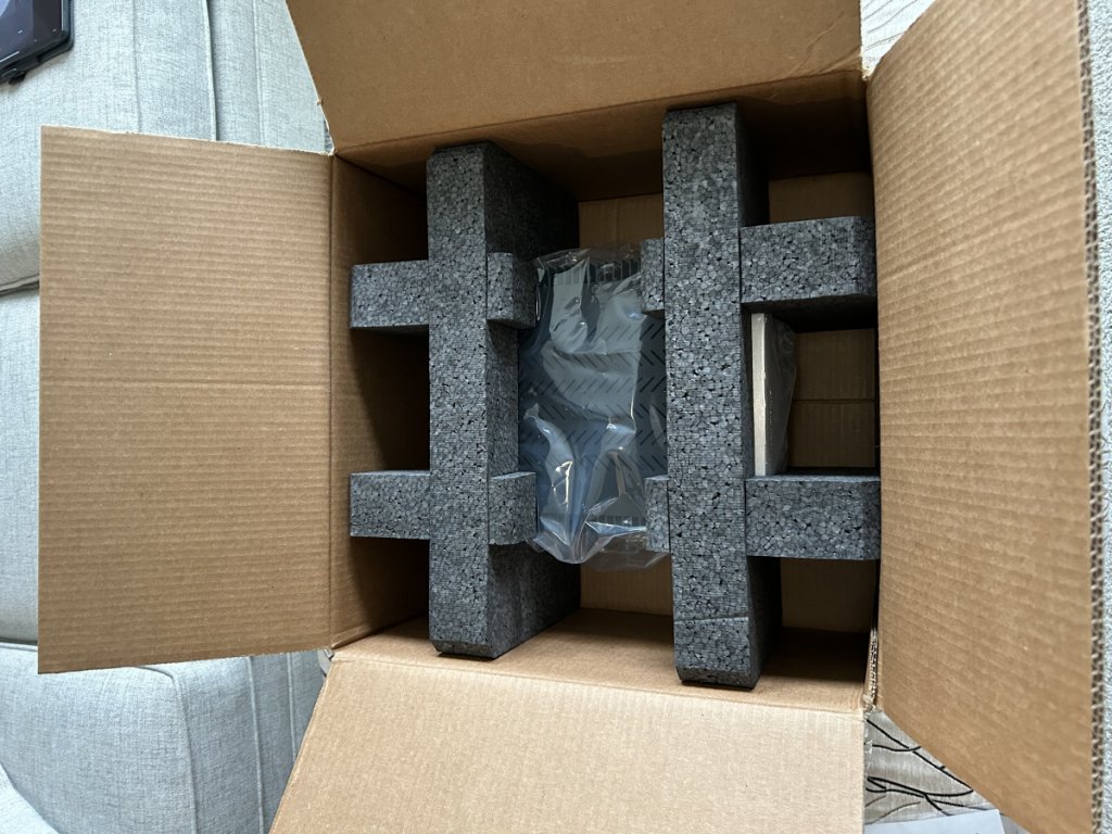 M 225-Boxed