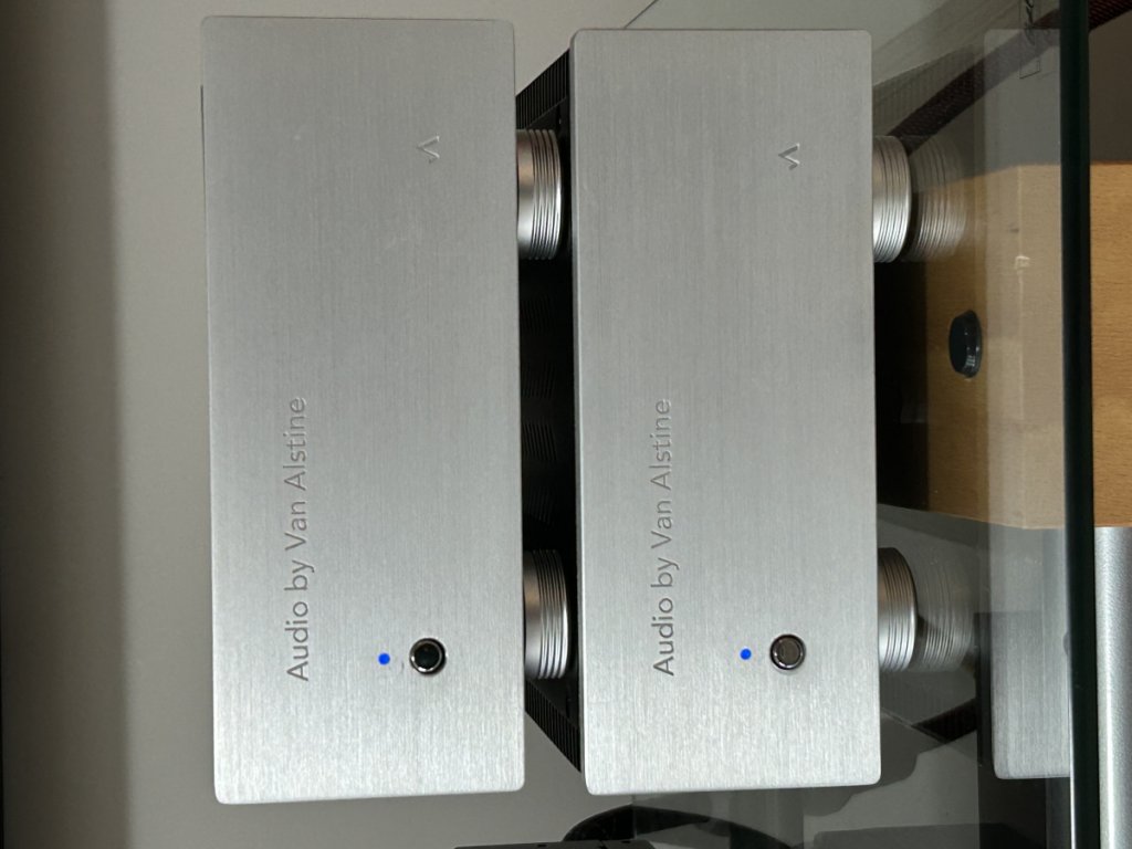AVA-DVA-225-Front