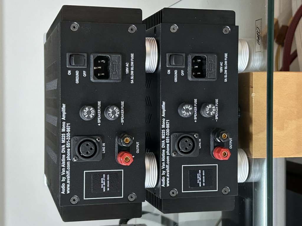 AVA-DVA-225M-Rear