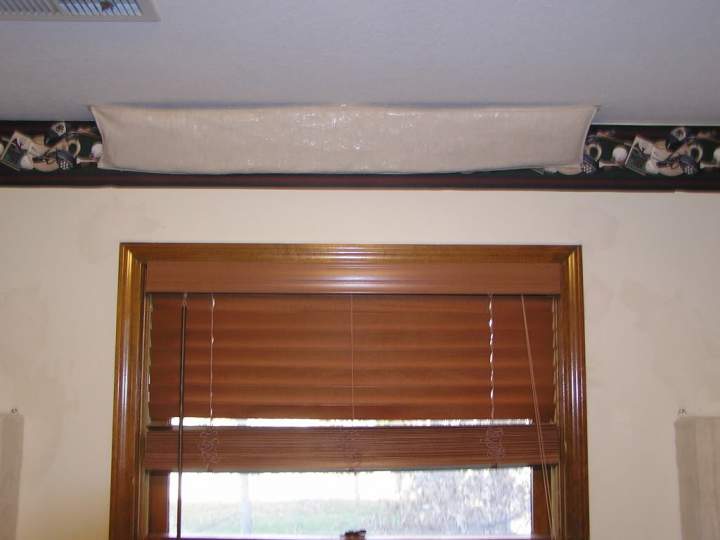 Front (ceiling shot).
