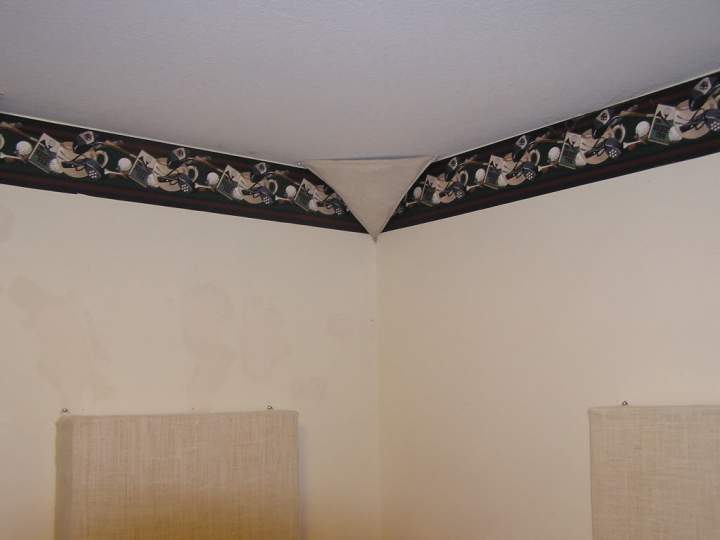 Front right (ceiling shot).