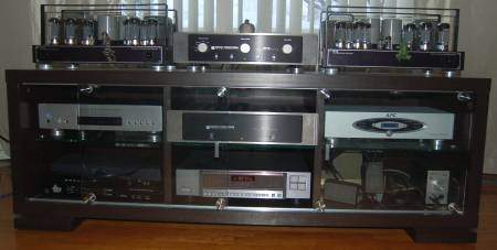 VTL Deluxe 300s, Sonic Frontiers SFL-2, Jolida JD-100, APC H15, Carver TX-11a - Downstairs system
