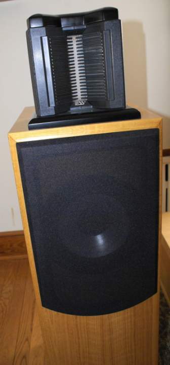 Speaker with grill