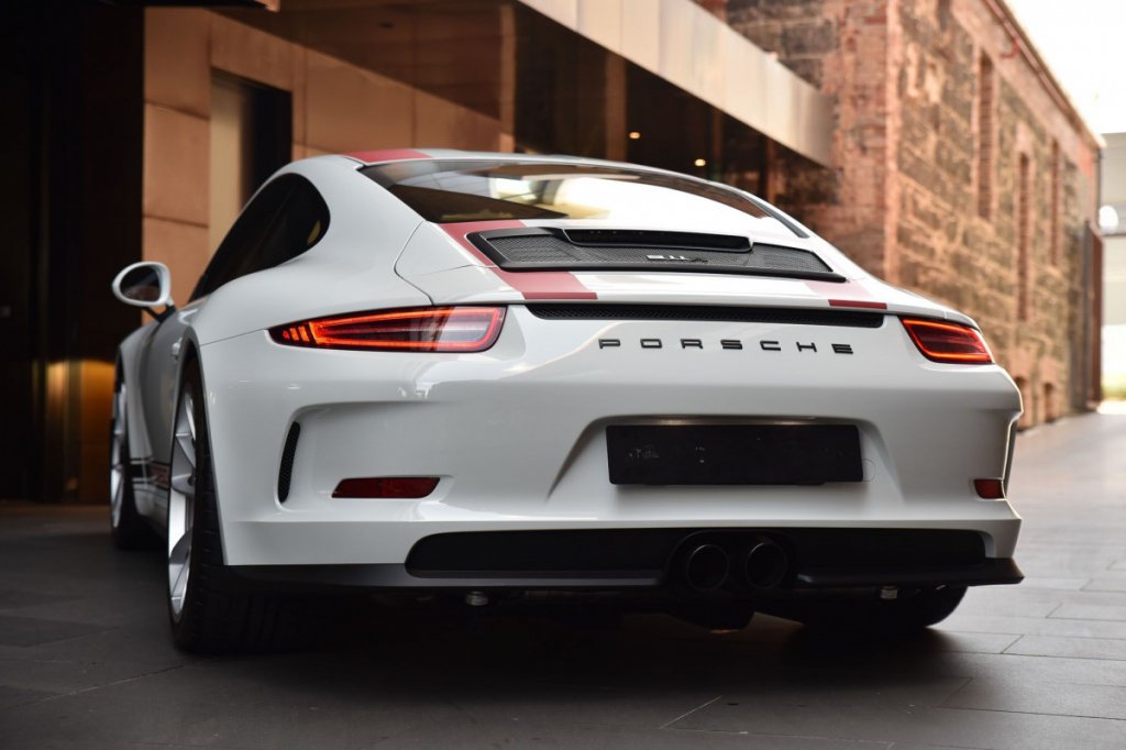 2016 Porsche 911R