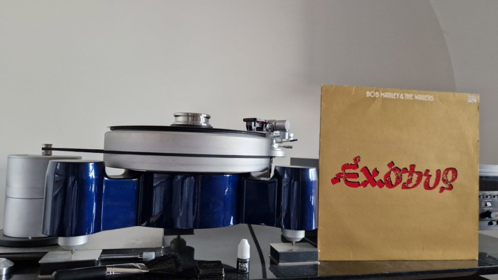 Bob Marley & The Wailers - Exodus