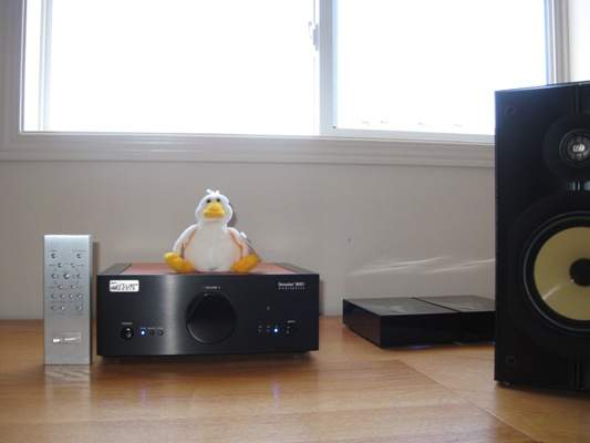 New amp, a Virtue Sensation M 901, in the office system.