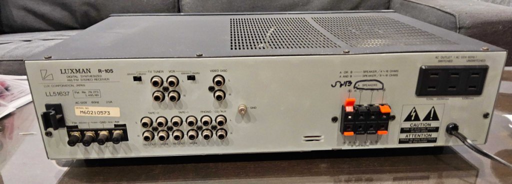 back-luxman