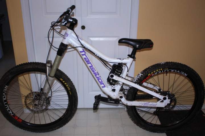 This is a small, woman's specific, Transition Syren bike we got for our 11 year old daughter. She is going to totally rip on this thing. It has a 180 mm Totem air fork on it to gobble up the nastiest tree roots and rock gardens. It also has two chain rings on the crank to make it more all mountain. Bike weighs around 37 lbs. Check it out and the video on the Transition site. http: /www.transitionbikes.com/Bikes Syren.cfm