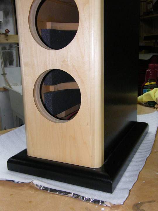 Close up baffle clamped to box