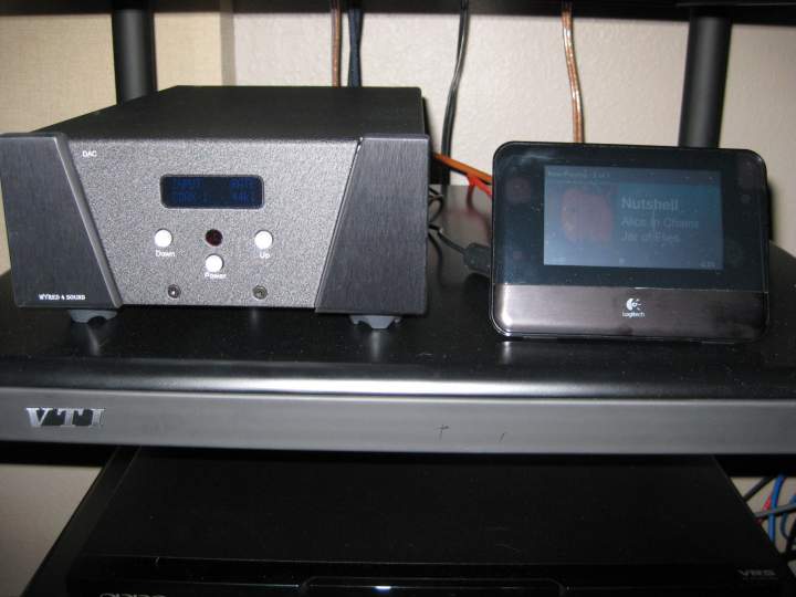 Front of DAC-1 with Squeezebox Touch