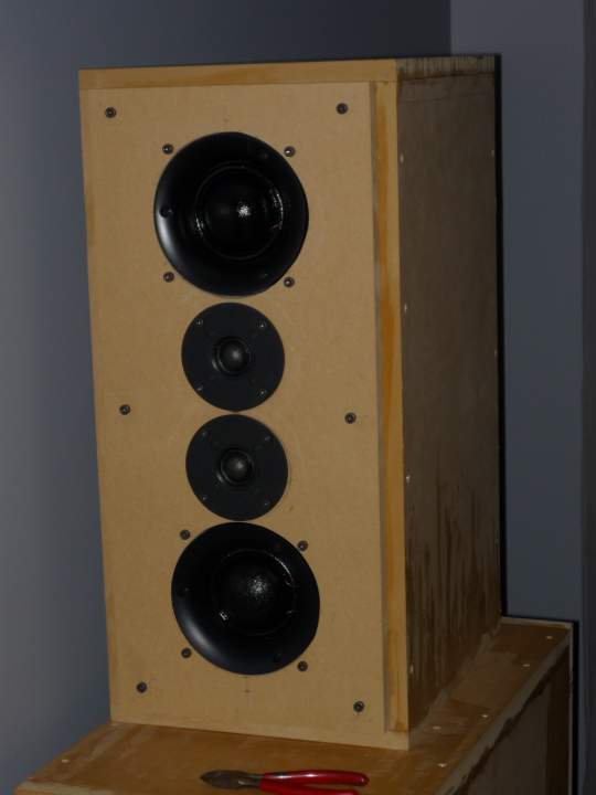 dual ATC 75/150 non S mids and dual scanspeak 9700 tweeter