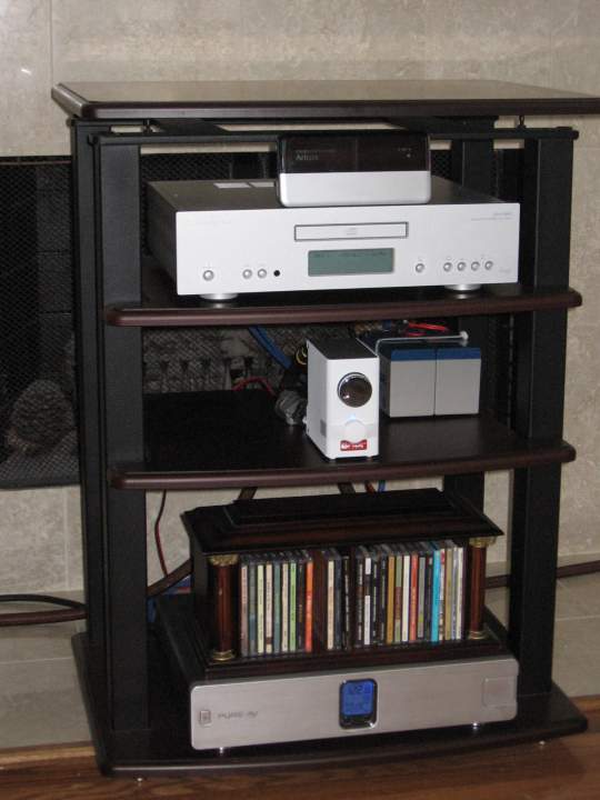 Virtue One amplifier with Dodd battery power supply