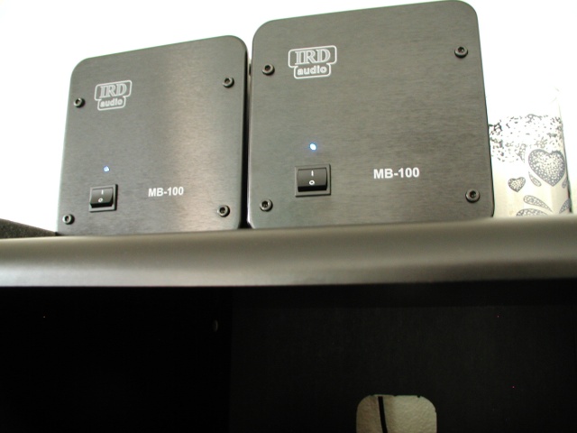 2 MB-100s on each side