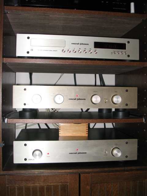 Classic Conrad-Johnson preamp, DAC and trasnport