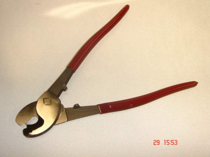 Cable cutters