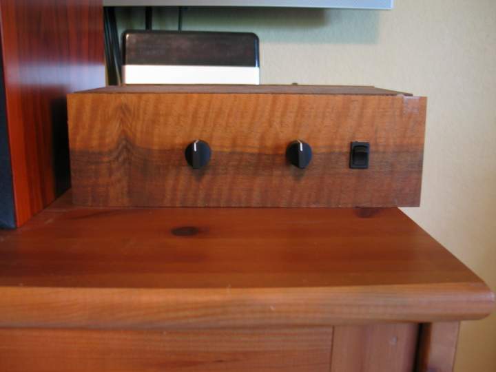 B1 Buffer walnut case