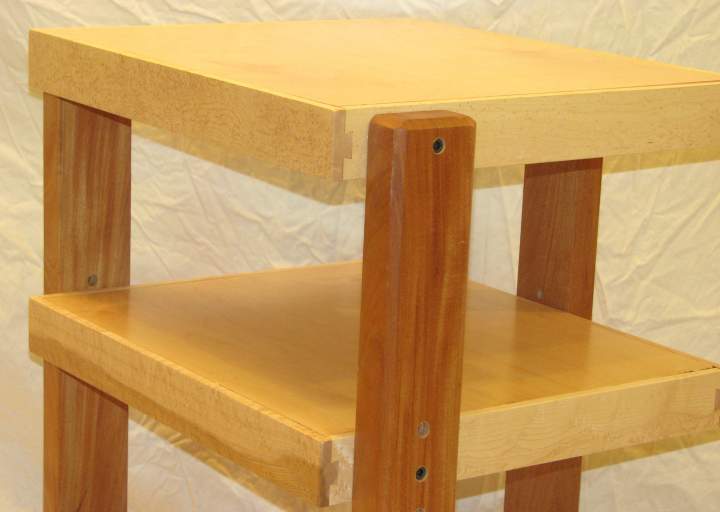 HHG Stands Sundancer Bird's Eye Maple/Quartersawn Mahogany Angle 2
Dovetail joinery